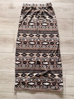 Bobbie Brooks Beige and Brown Aztec Maxi Skirt